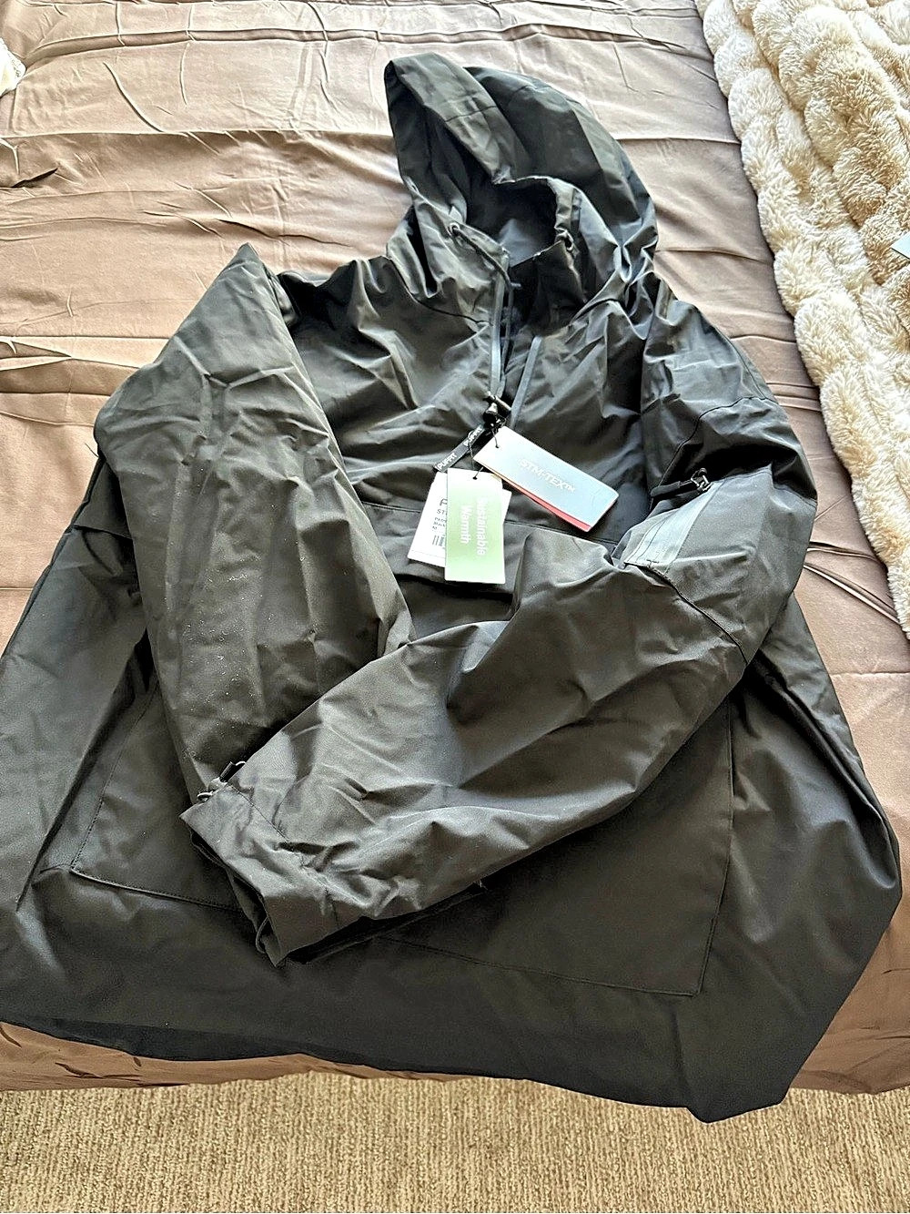 Puffit Performance Hooded Jacket Black Medium NWT